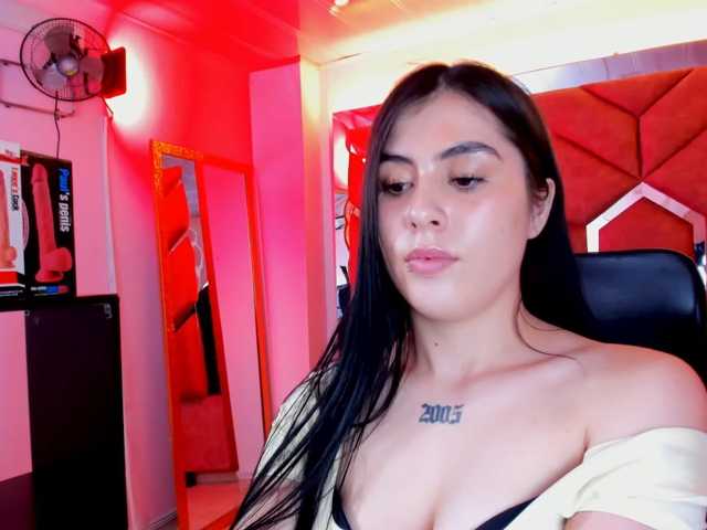 VictoriaStorm live cam on BongaCams