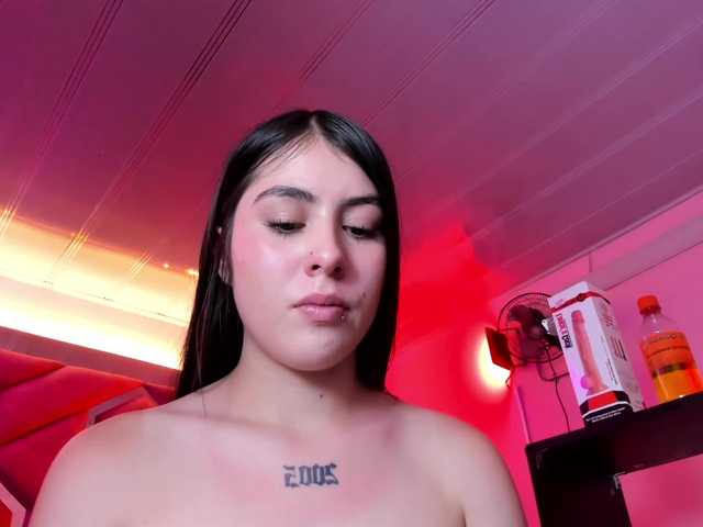 VictoriaStorm live cam on BongaCams