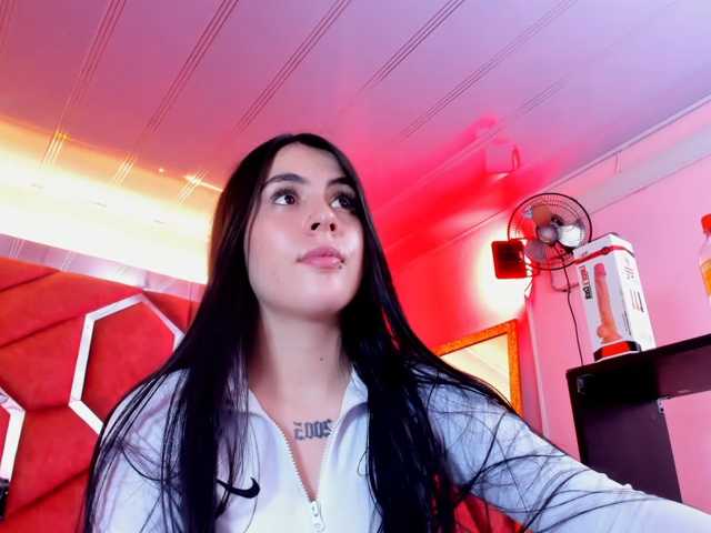 VictoriaStorm live cam on BongaCams