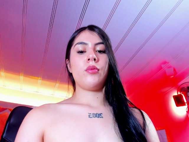 VictoriaStorm live cam on BongaCams