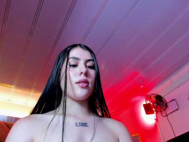 VictoriaStorm live cam on BongaCams
