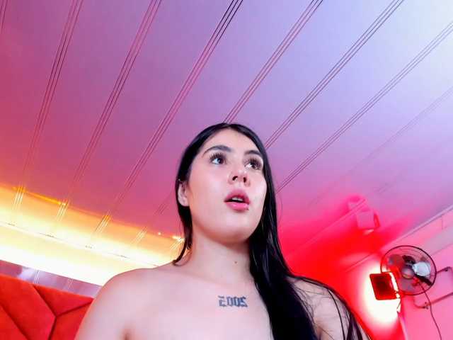 VictoriaStorm live cam on BongaCams