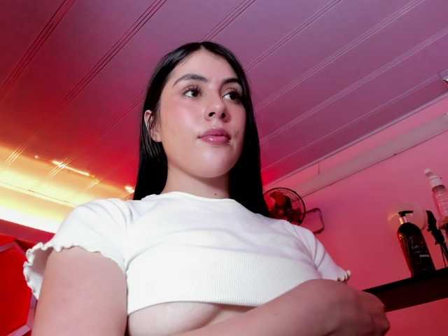 VictoriaStorm live cam on BongaCams