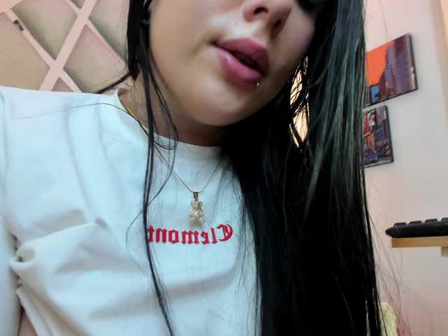 VictoriaStorm live cam on BongaCams
