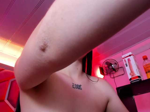 VictoriaStorm live cam on BongaCams