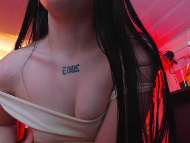 VictoriaStorm live cam on BongaCams