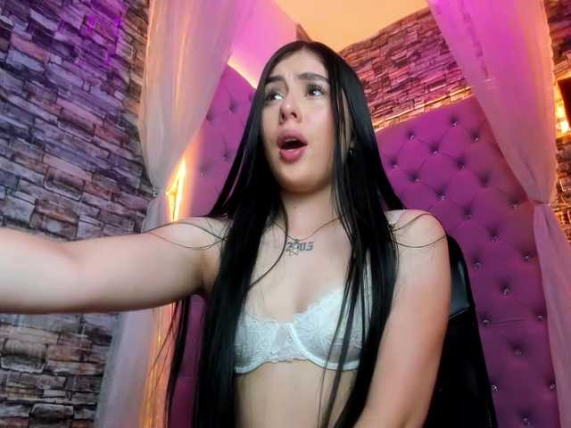 VictoriaStorm live cam on BongaCams