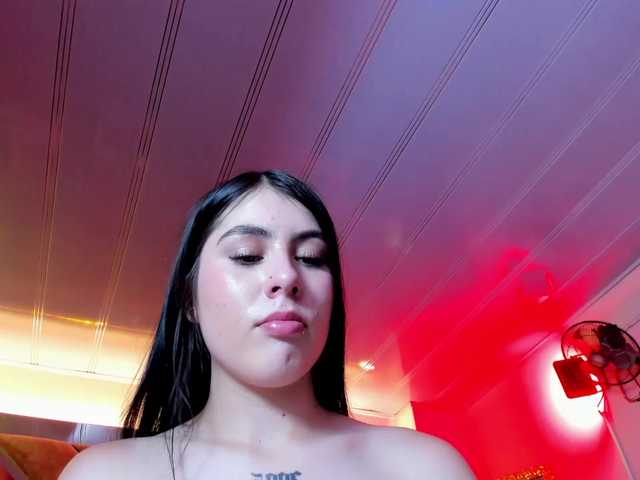 VictoriaStorm live cam on BongaCams