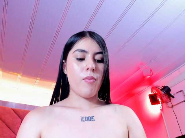VictoriaStorm live cam on BongaCams