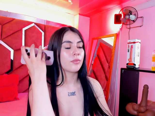 VictoriaStorm live cam on BongaCams