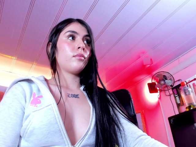 VictoriaStorm live cam on BongaCams