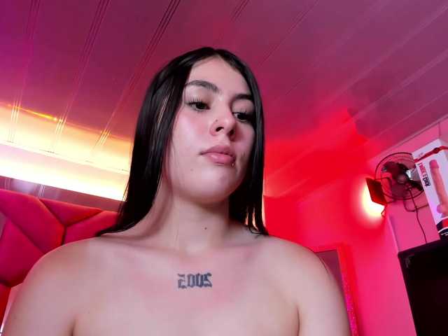 VictoriaStorm live cam on BongaCams