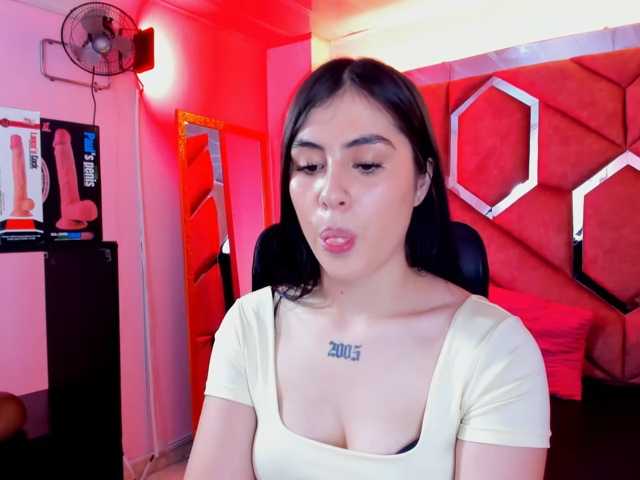 VictoriaStorm live cam on BongaCams