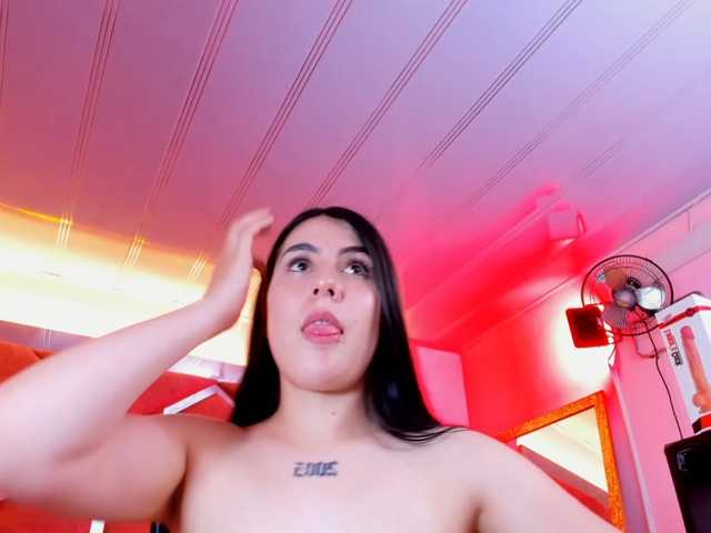 VictoriaStorm live cam on BongaCams