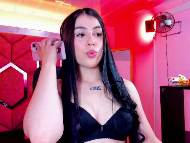 VictoriaStorm live cam on BongaCams