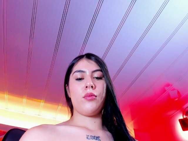 VictoriaStorm live cam on BongaCams