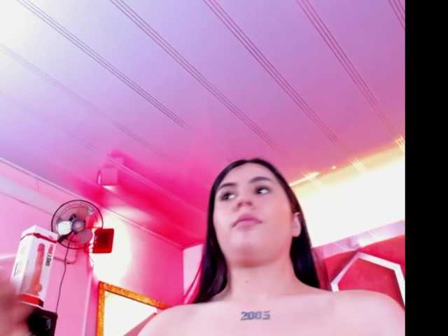VictoriaStorm live cam on BongaCams