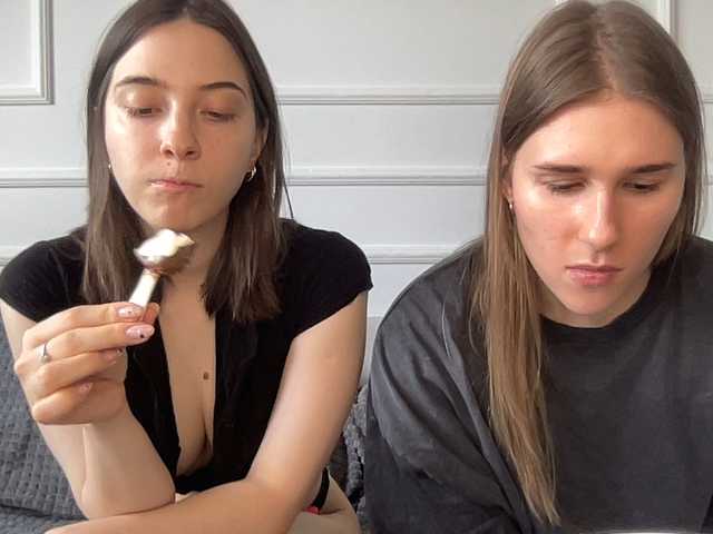 yoursweettreats live cam on BongaCams
