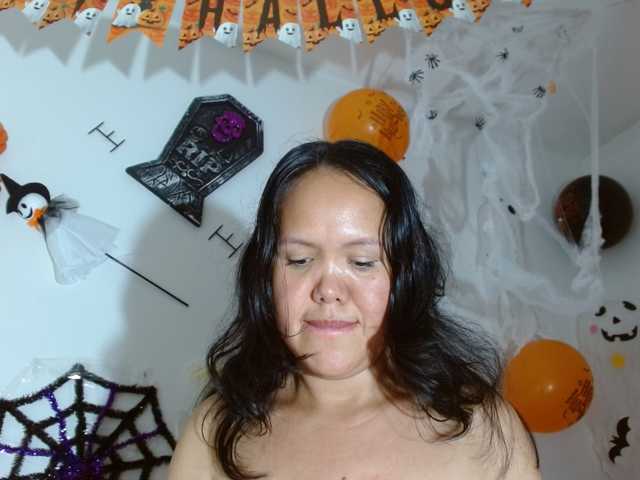 marilyn-beautifullyhairy live cam on BongaCams