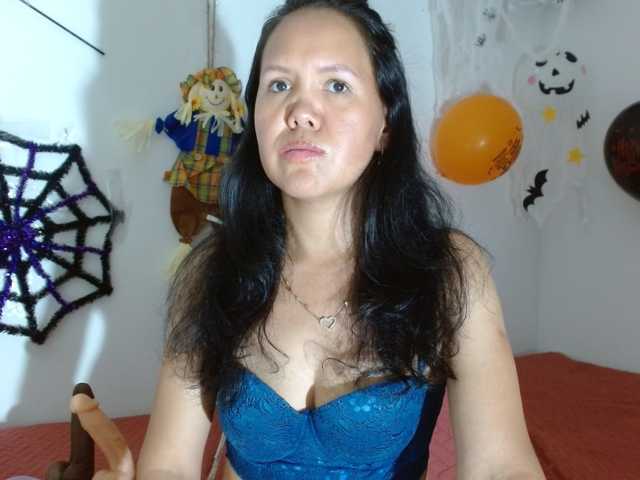marilyn-beautifullyhairy live cam preview