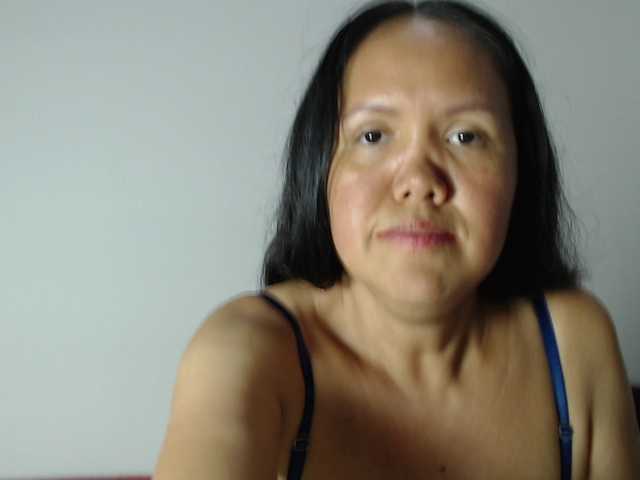 marilyn-beautifullyhairy's BongaCams show and profile