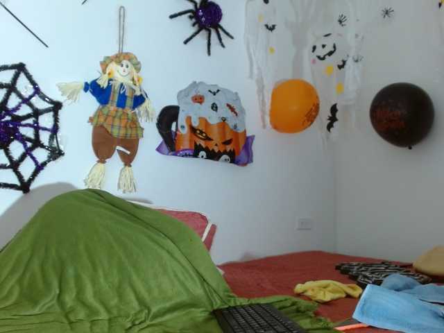 marilyn-beautifullyhairy live cam on BongaCams