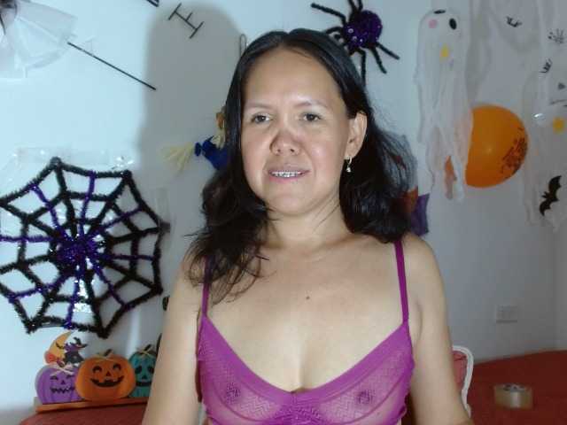 marilyn-beautifullyhairy live cam on BongaCams