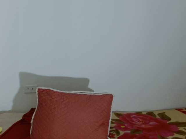 marilyn-beautifullyhairy live cam on BongaCams
