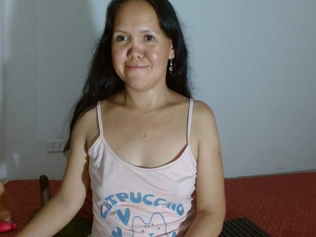 marilyn-beautifullyhairy live cam on BongaCams