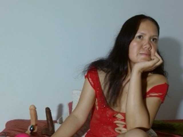 marilyn-beautifullyhairy live cam on BongaCams