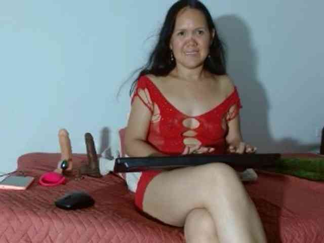 marilyn-beautifullyhairy webcam