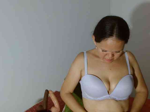marilyn-beautifullyhairy webcam