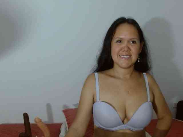 marilyn-beautifullyhairy webcam