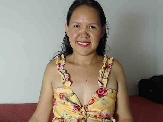 marilyn-beautifullyhairy webcam