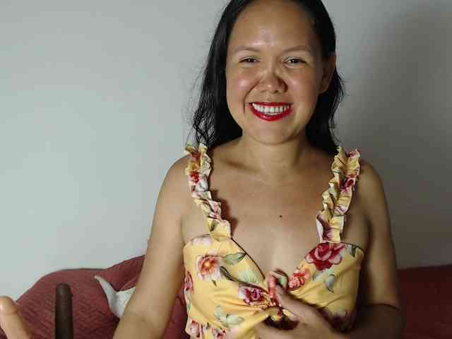 marilyn-beautifullyhairy webcam