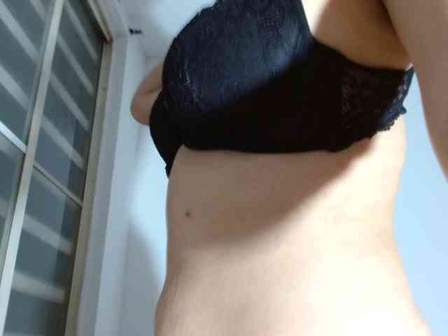 marilyn-beautifullyhairy webcam