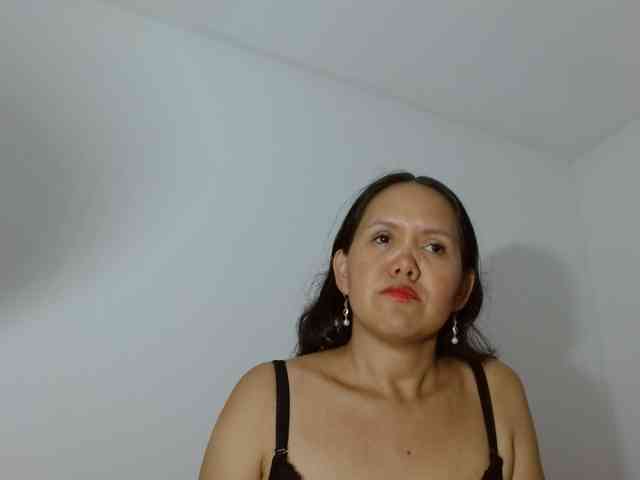 marilyn-beautifullyhairy webcam