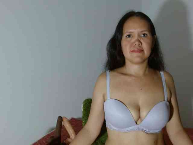 marilyn-beautifullyhairy webcam