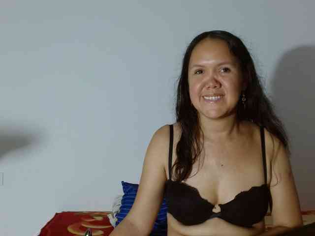 marilyn-beautifullyhairy webcam