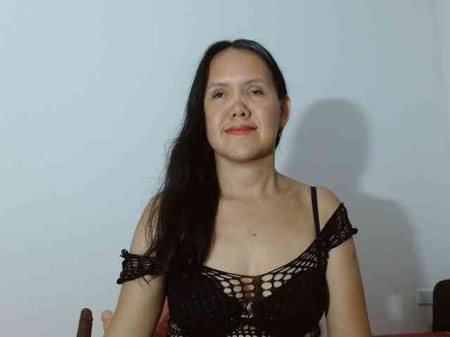 marilyn-beautifullyhairy webcam