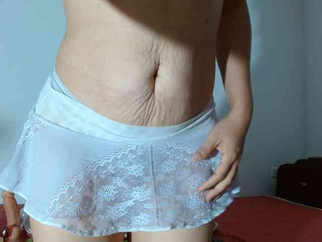 marilyn-beautifullyhairy webcam