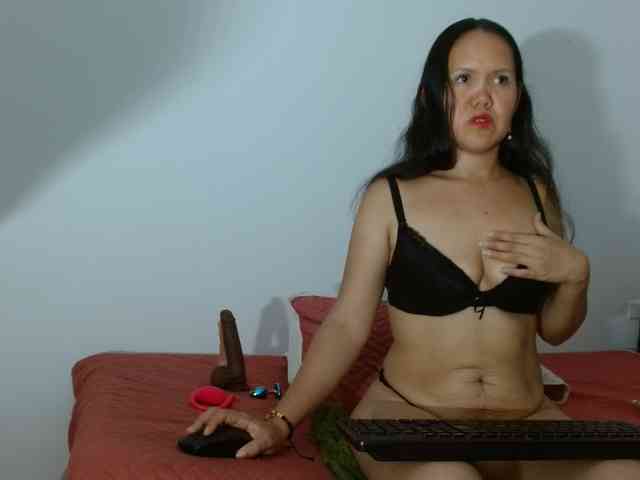 marilyn-beautifullyhairy webcam