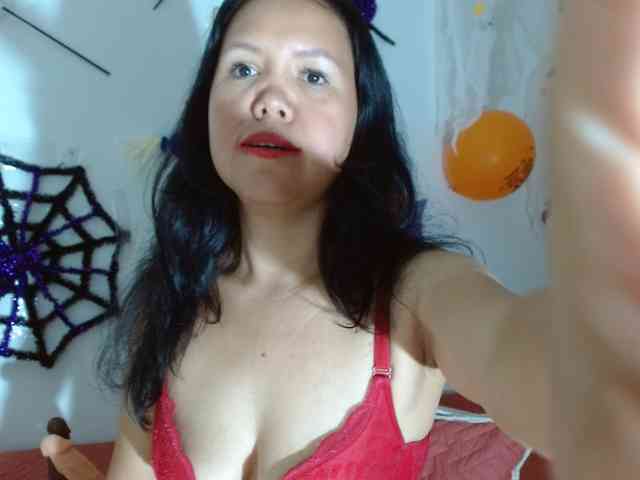 Model: marilyn-beautifullyhairy