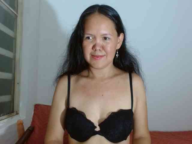 marilyn-beautifullyhairy webcam