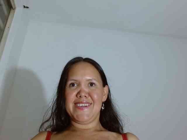 marilyn-beautifullyhairy webcam