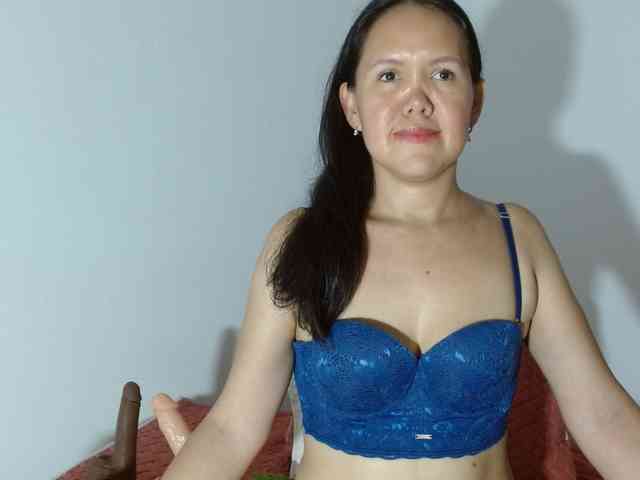 marilyn-beautifullyhairy webcam