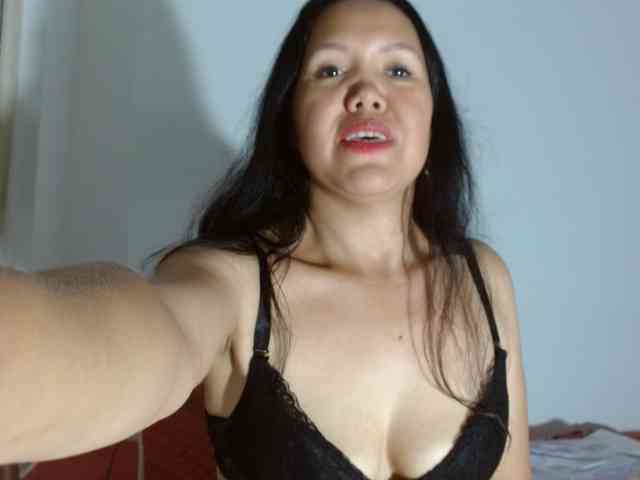 marilyn-beautifullyhairy webcam