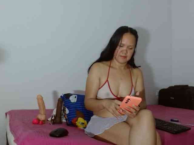 marilyn-beautifullyhairy webcam
