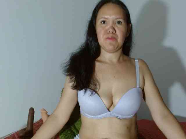 marilyn-beautifullyhairy webcam