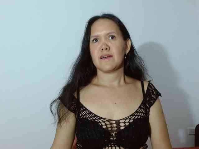marilyn-beautifullyhairy webcam